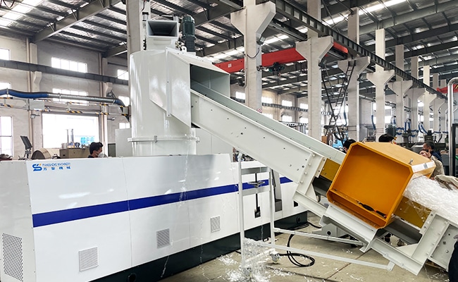 China-POF Heat Shrinkable Film Granulator Machine